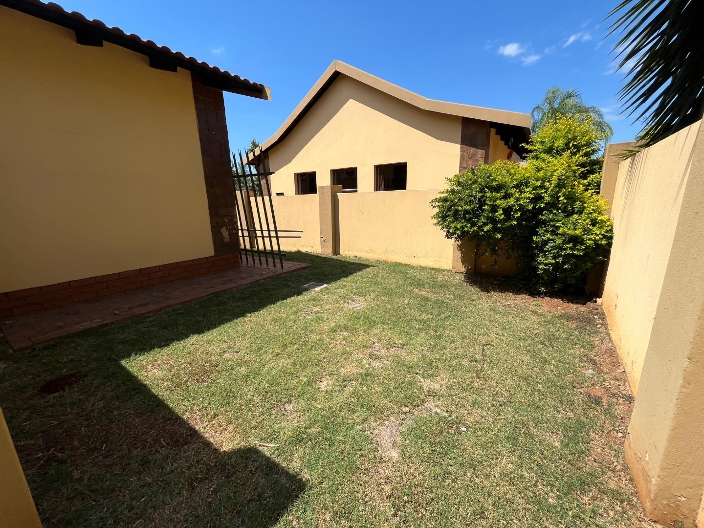 To Let 3 Bedroom Property for Rent in Waterval East North West